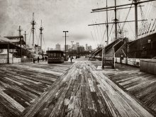 Old Pier / .....