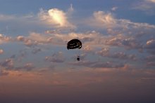In den Himmel, und spricht nur über das Meer und den Sonnenuntergang / ,,,,,,,,,,,,,,,,,,,,,,,,,,,,,,,,,,,