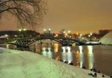 Die Brücke über den Teich / ***