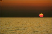 Die Sonne kühlt über die Ostsee / ***