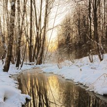 Creek und Sonnenuntergang / ---