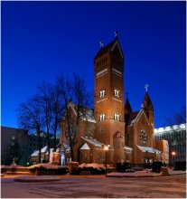 Rote Kirche / -------------