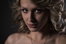  / ********