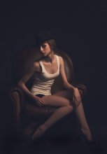  / ********