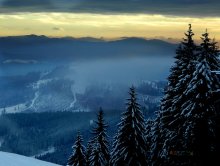 Der Blick aus dem Aufzug ...... / ***