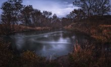 Auf dem Fluss im Spätherbst / ***