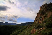 Gold Mountain / ***