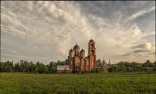 Holy Trinity Church / ***