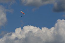 zu fliegen. / ***