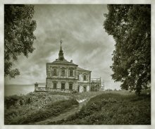 Der Weg zur Burg / ******