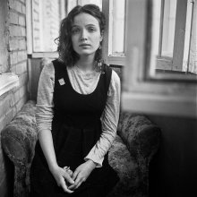 Kate (das Porträt auf dem Balkon) / ***