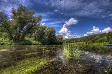 Um die Mittagszeit auf dem Fluss! / :-)