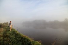 Angeln im Nebel ... / ***