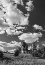 Vepreva Hermitage, die Kirche der Himmelfahrt der Jungfrau Maria / ***
