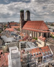 Blick auf die Frauenkirche / *******