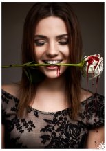 Poison Romance / www.alexvolot.com