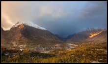 River Valley Hunza.Pakistan / vrogotneva.com