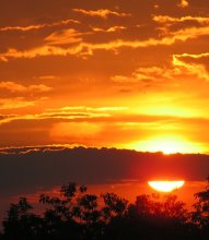 Warm Sonnenuntergang / ***
