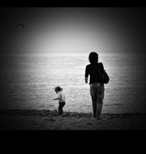 The Baltic sea,the random people and gulls. / .............