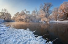 Frosty Fluss / ***