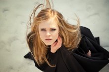 Eyes / ***