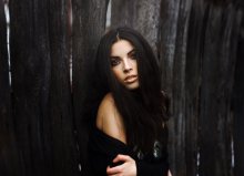  / ***