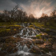 Der Hügel rings stream ... / ***