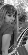 Mary S / ***