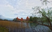 Die Mauern der Burg von Trakai / ******