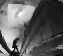 Die traurige Melodie des Platzes des Mondes / *************