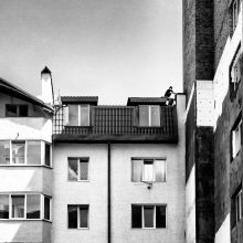 Sitting man / ***