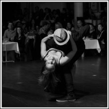dance / ***