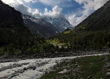 mountain River / ***