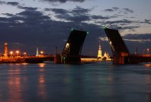 Weiße Nächte von St. Petersburg. / ***