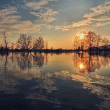 Sonnenuntergang bei Hochwasser / ***