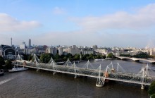 Waterloo Bridge. / ***