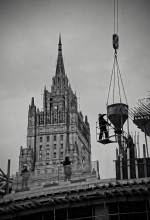 Stalin-Wolkenkratzer - Gebäude des Außenministeriums auf Smolensk-Haymarket Square / ***