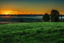 Die ersten Sekunden des Sonnenaufgangs. / ***