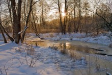 Wintermorgen auf dem Fluss Sula / ***