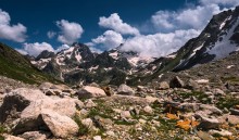 Stones in die Wolken schauen / ***