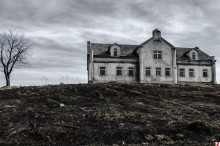 nicht zhyly Haus / ***