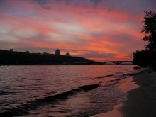 Feuer Sonnenuntergang auf dem Dnjepr / ***