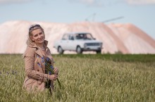 Stirnrunzeln nicht brauchen Lada / ***