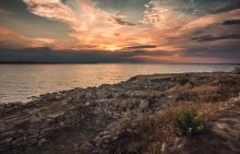 Es war eine Stadt, mit Blick aufs Meer / ***