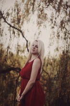 Girl / ***