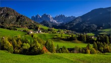 Wandern in den Alpen / ***