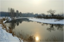 Die Sonne spiegelt sich / ***
