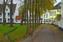 In the streets of Bruges. / ***