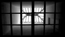 "Hinter Gittern" / .........