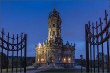 Kirche in Dubrovitsy / ***